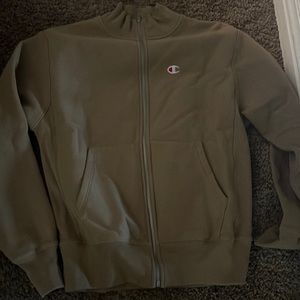 Men’s Champion sweater size M